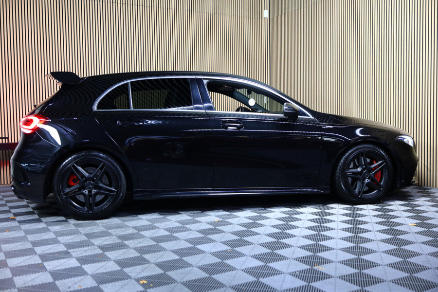 Mercedes-Benz A-Klasse AMG 35 4MATIC PANO NAVI CAMERA VIRTUAL CRUISE CLIMA SFEER STOELVW BT '19