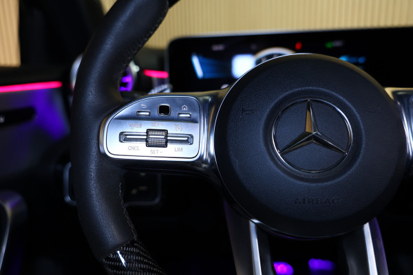 Mercedes-Benz A-Klasse AMG 35 4MATIC PANO NAVI CAMERA VIRTUAL CRUISE CLIMA SFEER STOELVW BT '19