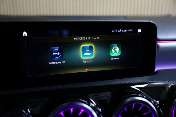 Mercedes-Benz A-Klasse AMG 35 4MATIC PANO NAVI CAMERA VIRTUAL CRUISE CLIMA SFEER STOELVW BT '19