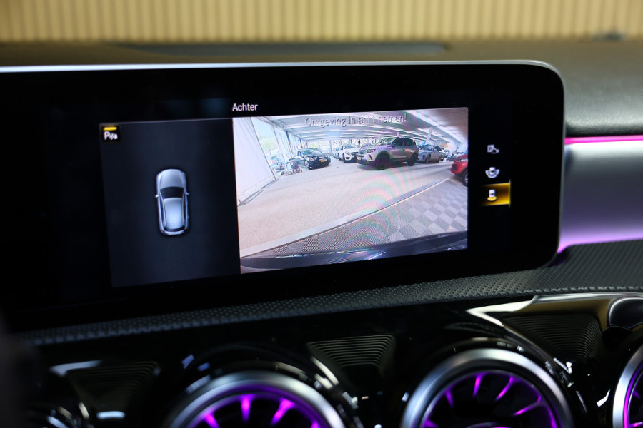 Mercedes-Benz A-Klasse AMG 35 4MATIC PANO NAVI CAMERA VIRTUAL CRUISE CLIMA SFEER STOELVW BT '19