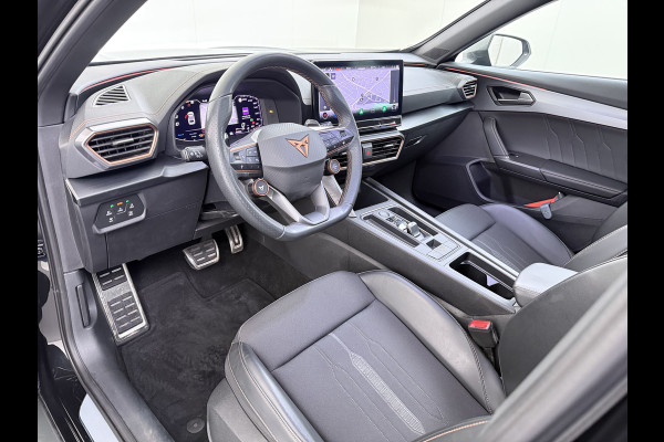 CUPRA Formentor 1.4T 245PK e-Hybrid VZ Performance SOH 100% Trekhaak Panoramadak Adap.Cruise Stoel+Stuurverwarming Elek.Achterklep 3-Zone Ecc Na Apple Carplay/Android Auto DAB Isofix Licht-/regensensor Draadloze lader Dodehoekdetectie File assistent 1e Eigenaar Origineel Nederlandse Auto