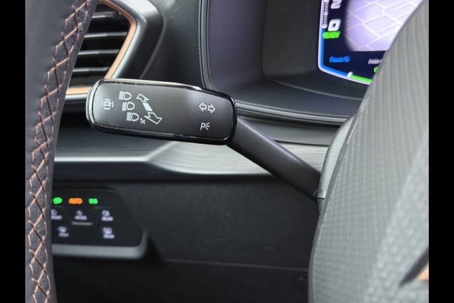 CUPRA Formentor 1.4T 245PK e-Hybrid VZ Performance SOH 100% Trekhaak Panoramadak Adap.Cruise Stoel+Stuurverwarming Elek.Achterklep 3-Zone Ecc Na Apple Carplay/Android Auto DAB Isofix Licht-/regensensor Draadloze lader Dodehoekdetectie File assistent 1e Eigenaar Origineel Nederlandse Auto