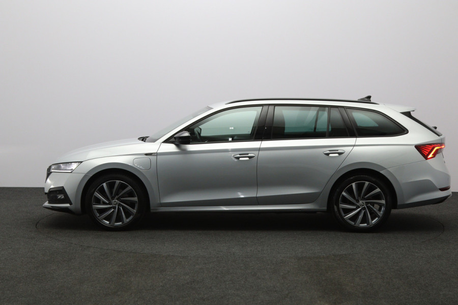 Škoda Octavia Combi 1.4 TSI iV PHEV 204 PK Sportline Business, Keyless, Carplay