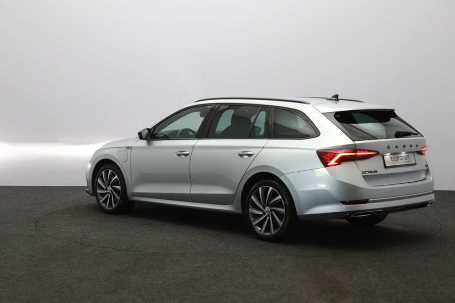 Škoda Octavia Combi 1.4 TSI iV PHEV 204 PK Sportline Business, Keyless, Carplay