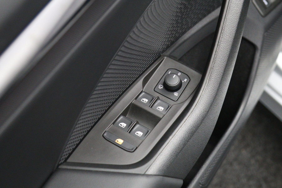 Škoda Octavia Combi 1.4 TSI iV PHEV 204 PK Sportline Business, Keyless, Carplay