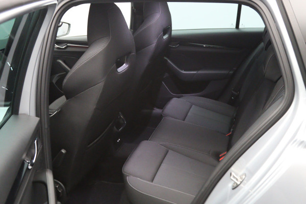Škoda Octavia Combi 1.4 TSI iV PHEV 204 PK Sportline Business, Keyless, Carplay