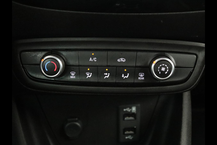 Opel Crossland X 1.2 Turbo 120 Jaar Edition | Cruise control | Park assist | Trekhaak | Carplay | Climate control | Navigatie | DAB