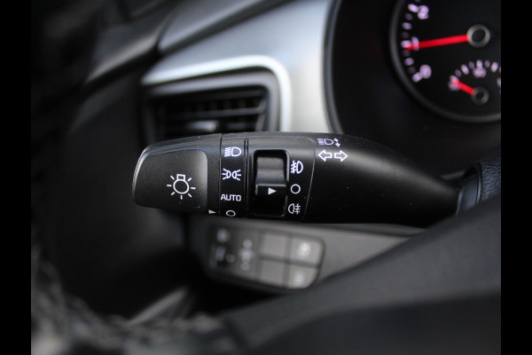 Kia Stonic 1.0 T-GDi DynamicLine AIRCO | CARPLAY | AUTOMAAT | CRUISE | TRHAAK | LED | LMV17 | CAMERA | DAB