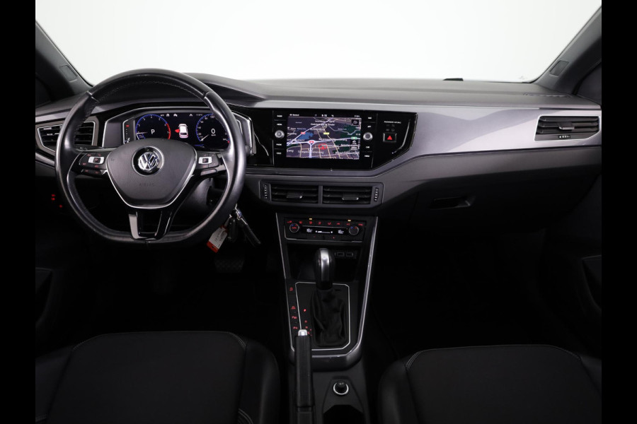 Volkswagen Polo 1.5 TSI Highline Business R 150 PK | Automaat (DSG) | Navigatie | Digitaal dashboard | Led | Parkeersensoren