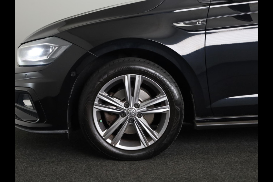 Volkswagen Polo 1.5 TSI Highline Business R 150 PK | Automaat (DSG) | Navigatie | Digitaal dashboard | Led | Parkeersensoren
