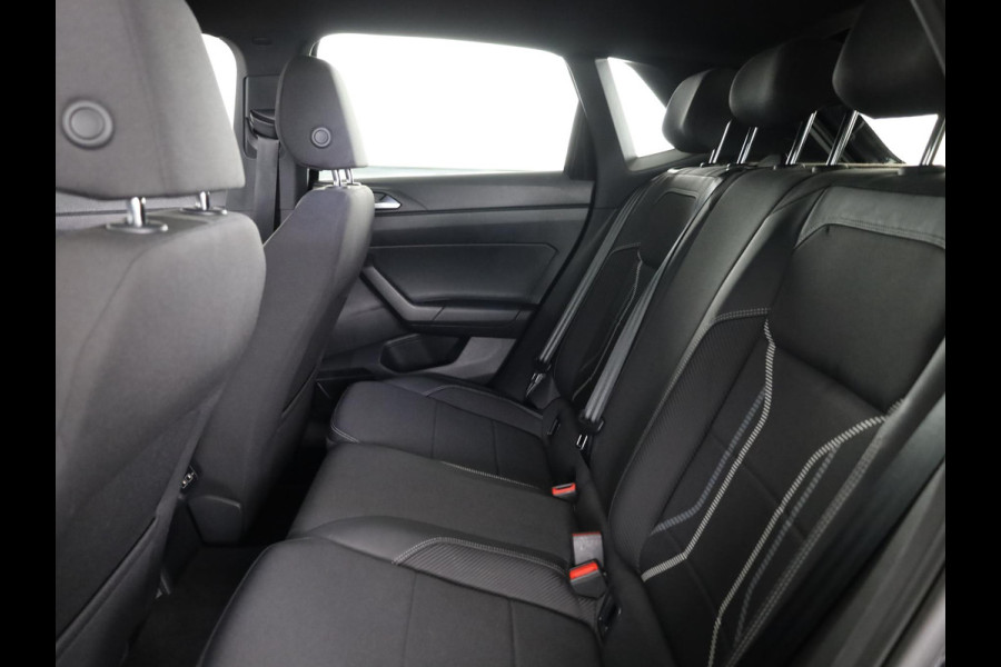 Volkswagen Polo 1.5 TSI Highline Business R 150 PK | Automaat (DSG) | Navigatie | Digitaal dashboard | Led | Parkeersensoren