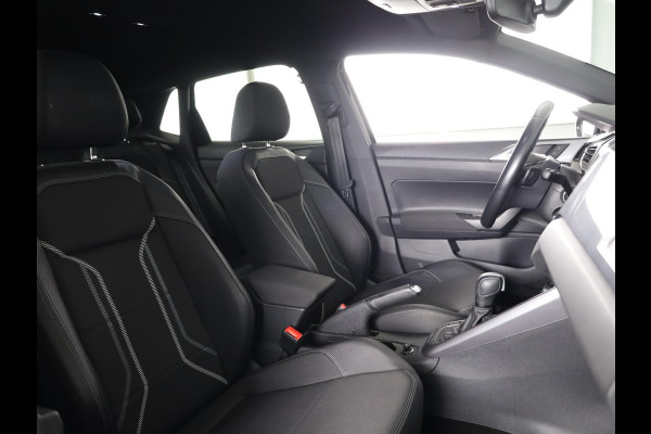 Volkswagen Polo 1.5 TSI Highline Business R 150 PK | Automaat (DSG) | Navigatie | Digitaal dashboard | Led | Parkeersensoren