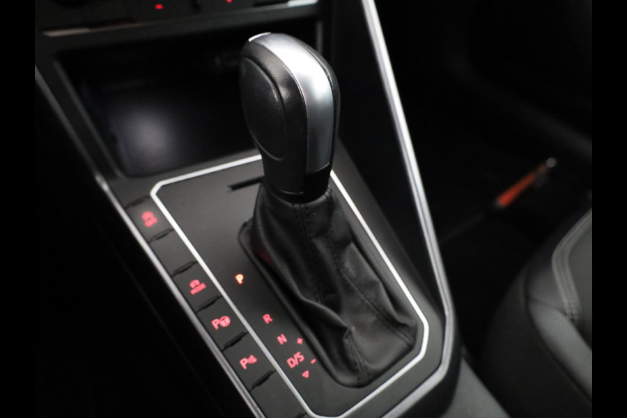 Volkswagen Polo 1.5 TSI Highline Business R 150 PK | Automaat (DSG) | Navigatie | Digitaal dashboard | Led | Parkeersensoren