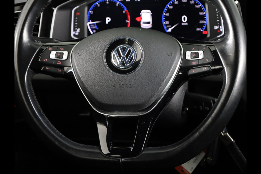 Volkswagen Polo 1.5 TSI Highline Business R 150 PK | Automaat (DSG) | Navigatie | Digitaal dashboard | Led | Parkeersensoren