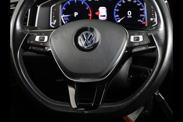 Volkswagen Polo 1.5 TSI Highline Business R 150 PK | Automaat (DSG) | Navigatie | Digitaal dashboard | Led | Parkeersensoren