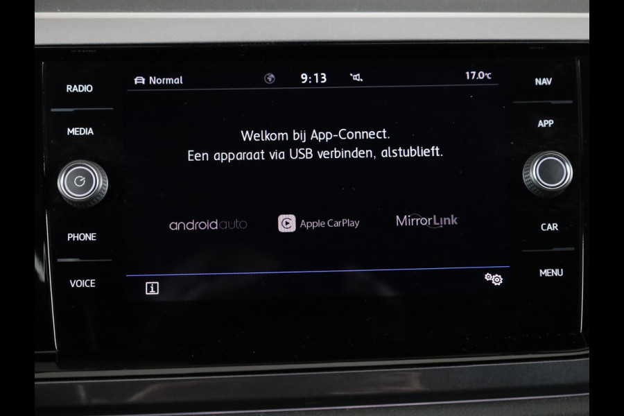Volkswagen Polo 1.5 TSI Highline Business R 150 PK | Automaat (DSG) | Navigatie | Digitaal dashboard | Led | Parkeersensoren