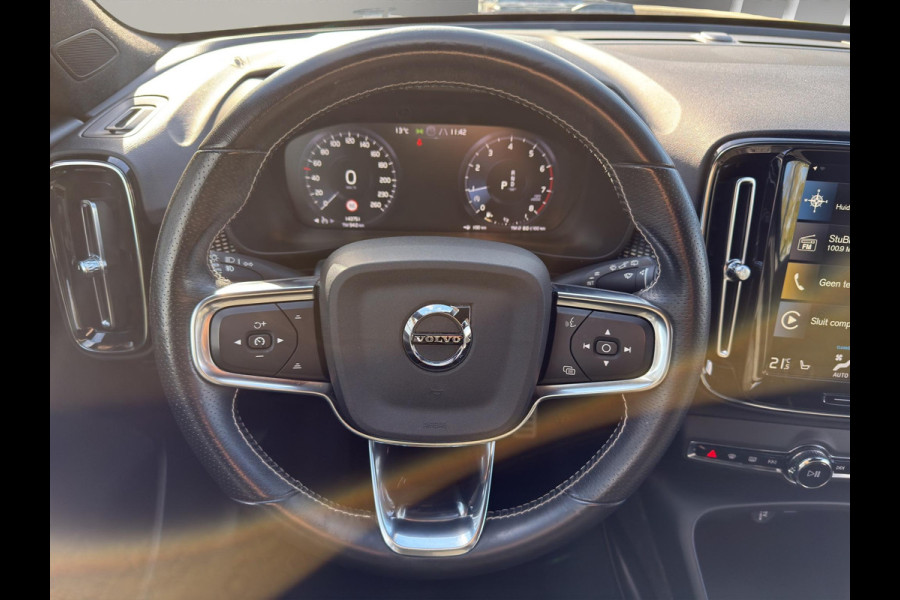 Volvo XC40 1.5 T3 R-Design | Camera | Stoel/Stuurverwarming | Led | Cruise Adaptief | Digital Dashboard |