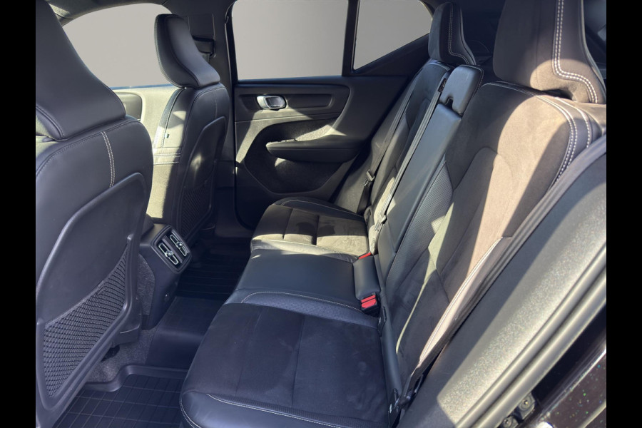 Volvo XC40 1.5 T3 R-Design | Camera | Stoel/Stuurverwarming | Led | Cruise Adaptief | Digital Dashboard |