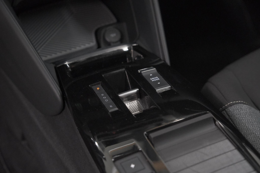 Citroën Ë-C4 Live 50 kWh | 11 KW lader | 93,1% SOH | Apple Carplay | Parkeersensoren | LED