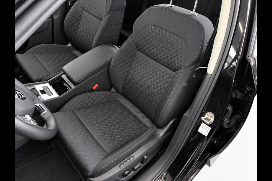 Škoda Superb Combi 1.4 TSI iV Business Edition PHEV Automaat Navigatie Stoelverwarming Voor en Achter Draadloze Telefoonlader Stuurverwarming Cruise Control Elektrisch Verstelbare Stoelen Apple CarPlay