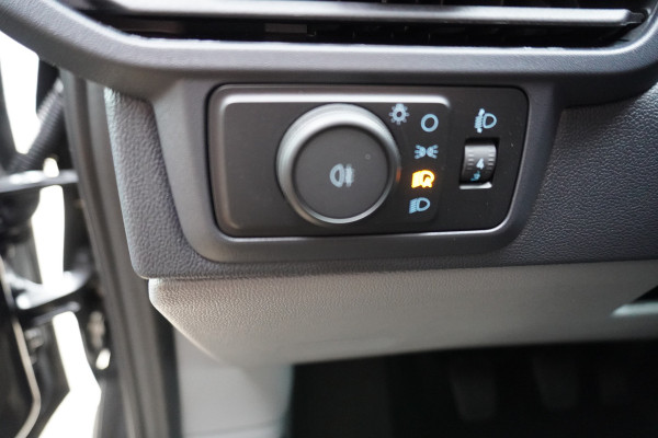 Ford Transit Custom 320L 2.0 TDCI 136PK L2H1 Trend Achterklep Schuifdeur L / R Nr. V040 | Airco | Cruise | Camera |  Apple CP | LM Velgen