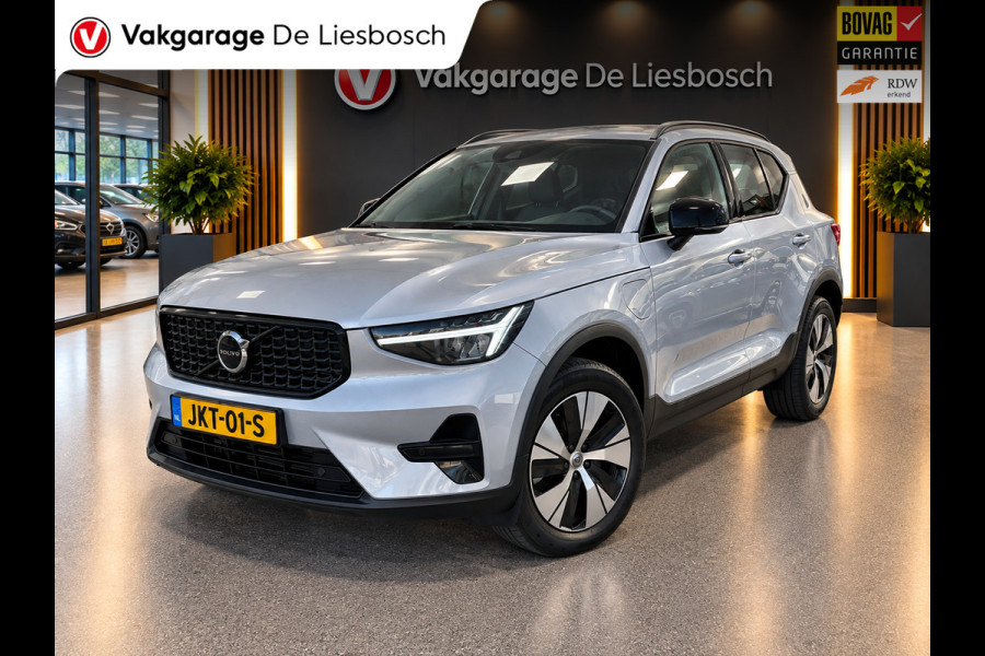Volvo XC40 1.5 T4 Plug-in hybrid Plus Dark / Panorama-dak / Harman-Kardon / camera / stuur en stoel verwarming