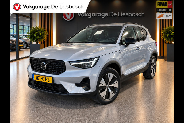 Volvo XC40 1.5 T4 Plug-in hybrid Plus Dark / Panorama-dak / Harman-Kardon / camera / stuur en stoel verwarming