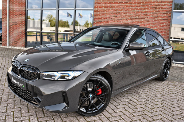 BMW 3-serie 330e M-Sport Dravit E-Dak Trekh E-zetels 19inch HUD Adp-onderstel