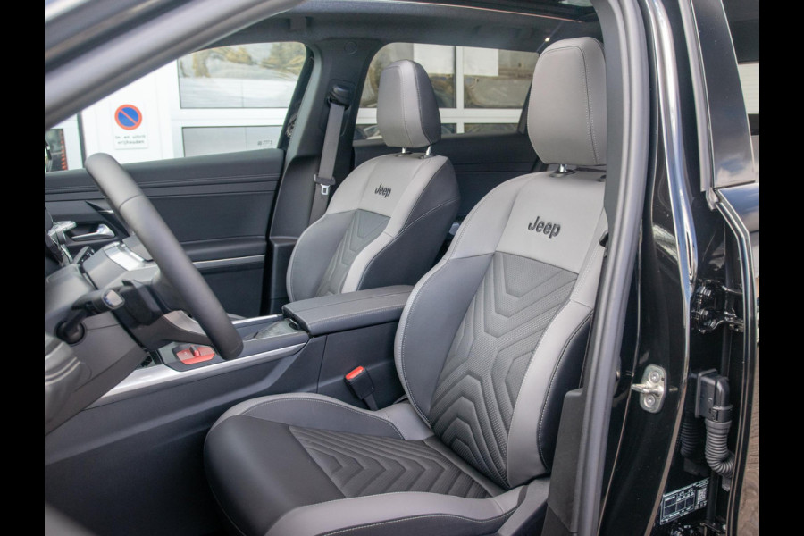 Jeep Compass 1.2 e-Hybrid First Edition | Premium Pack | Convenience Pack | Schuif/Kanteldak | Vulcano Black