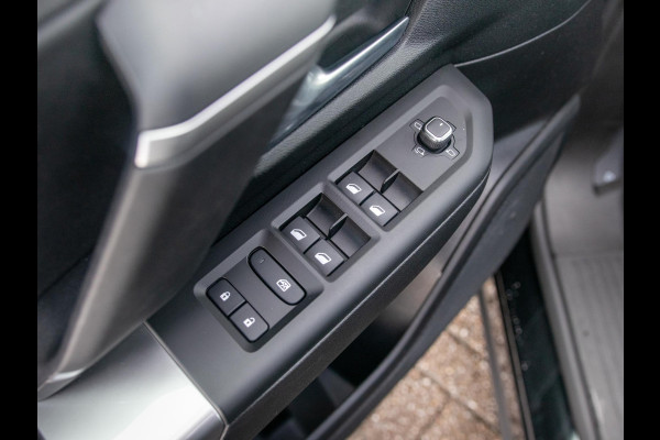 Jeep Compass 1.2 e-Hybrid First Edition | Premium Pack | Convenience Pack | Schuif/Kanteldak | Vulcano Black