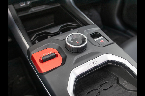 Jeep Compass 1.2 e-Hybrid First Edition | Premium Pack | Convenience Pack | Schuif/Kanteldak | Vulcano Black