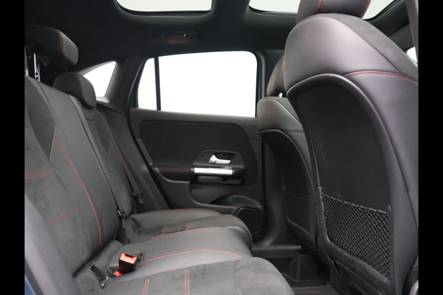 Mercedes-Benz GLA 250 e AMG Line PHEV 218pk Dealer O.H | Panodak | Camera | Alcantara Sportstoelen Memory & Verwarmd | Keyless | Apple Carplay | Cruise Control | Sfeerverlichting | Virtual | DAB | Navigatie | 19"L.M | Plug In Hybrid |