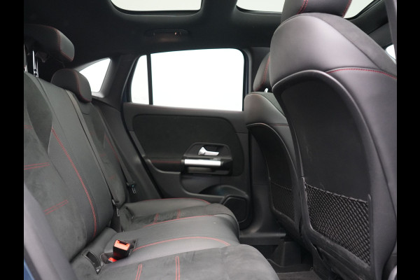Mercedes-Benz GLA 250 e AMG Line PHEV 218pk Dealer O.H | Panodak | Camera | Alcantara Sportstoelen Memory & Verwarmd | Keyless | Apple Carplay | Cruise Control | Sfeerverlichting | Virtual | DAB | Navigatie | 19"L.M | Plug In Hybrid |