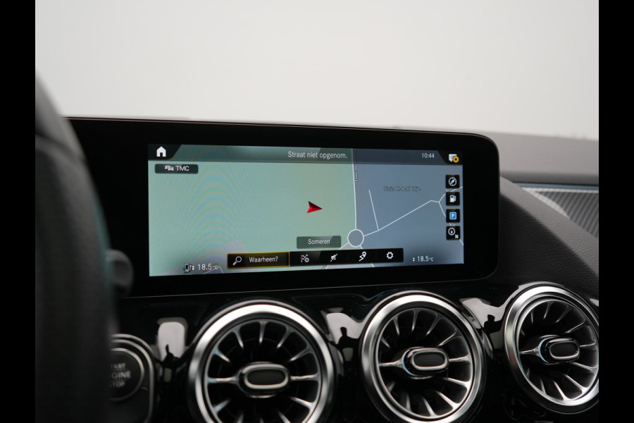 Mercedes-Benz GLA 250 e AMG Line PHEV 218pk Dealer O.H | Panodak | Camera | Alcantara Sportstoelen Memory & Verwarmd | Keyless | Apple Carplay | Cruise Control | Sfeerverlichting | Virtual | DAB | Navigatie | 19"L.M | Plug In Hybrid |