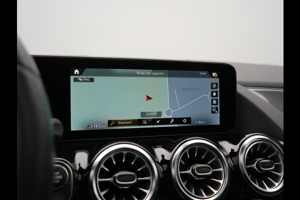 Mercedes-Benz GLA 250 e AMG Line PHEV 218pk Dealer O.H | Panodak | Camera | Alcantara Sportstoelen Memory & Verwarmd | Keyless | Apple Carplay | Cruise Control | Sfeerverlichting | Virtual | DAB | Navigatie | 19"L.M | Plug In Hybrid |