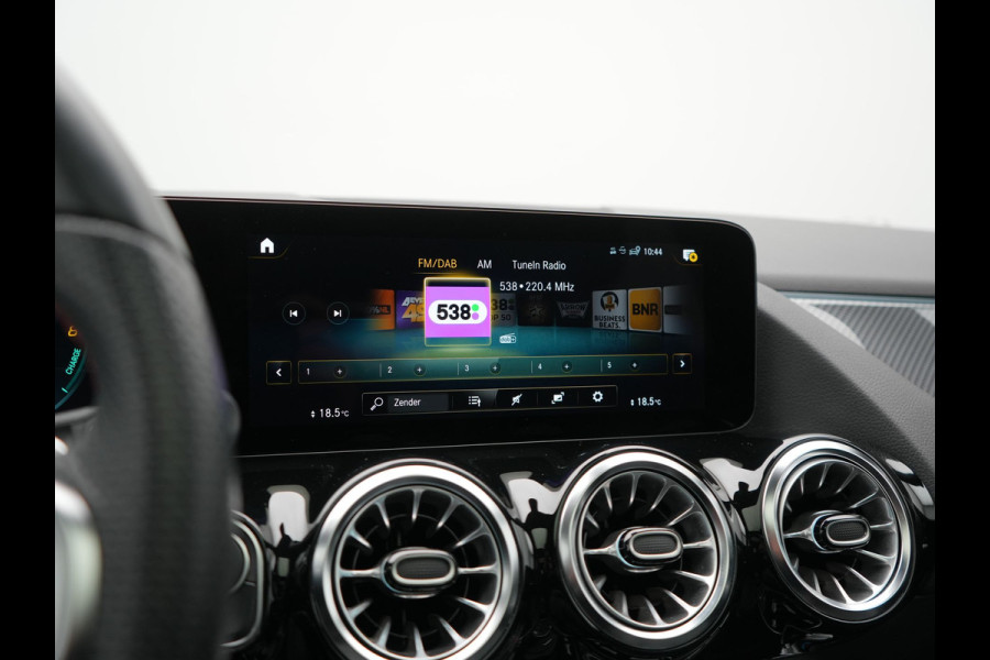 Mercedes-Benz GLA 250 e AMG Line PHEV 218pk Dealer O.H | Panodak | Camera | Alcantara Sportstoelen Memory & Verwarmd | Keyless | Apple Carplay | Cruise Control | Sfeerverlichting | Virtual | DAB | Navigatie | 19"L.M | Plug In Hybrid |