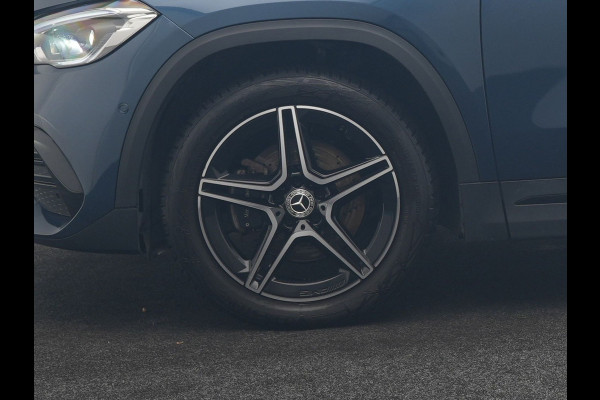 Mercedes-Benz GLA 250 e AMG Line PHEV 218pk Dealer O.H | Panodak | Camera | Alcantara Sportstoelen Memory & Verwarmd | Keyless | Apple Carplay | Cruise Control | Sfeerverlichting | Virtual | DAB | Navigatie | 19"L.M | Plug In Hybrid |