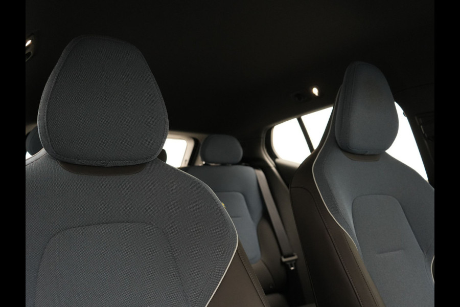 Volvo EX30 Single Motor Core 51 kWh | Adaptive Cruise | Camera | Stoelen & Stuur Verwarmd | Blis | Apple Carplay | Navigatie | DAB | 18"L.M |