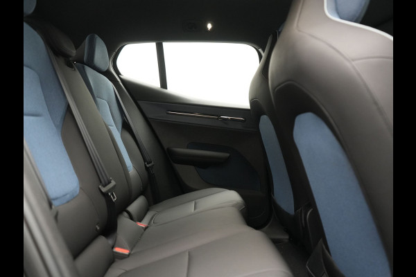 Volvo EX30 Single Motor Core 51 kWh | Adaptive Cruise | Camera | Stoelen & Stuur Verwarmd | Blis | Apple Carplay | Navigatie | DAB | 18"L.M |