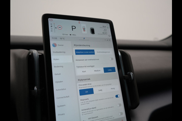 Volvo EX30 Single Motor Core 51 kWh | Adaptive Cruise | Camera | Stoelen & Stuur Verwarmd | Blis | Apple Carplay | Navigatie | DAB | 18"L.M |