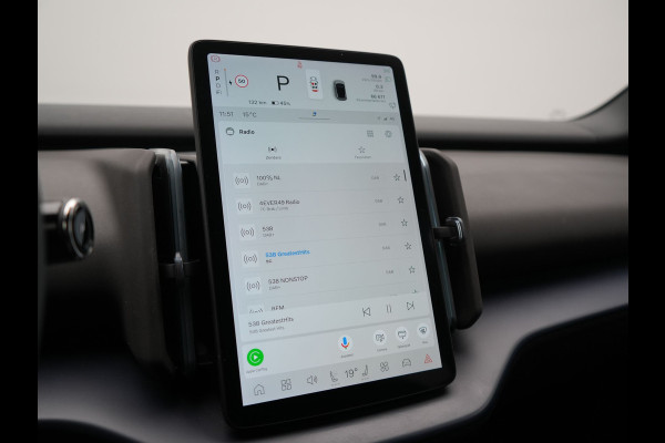 Volvo EX30 Single Motor Core 51 kWh | Adaptive Cruise | Camera | Stoelen & Stuur Verwarmd | Blis | Apple Carplay | Navigatie | DAB | 18"L.M |