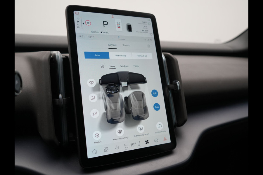 Volvo EX30 Single Motor Core 51 kWh | Adaptive Cruise | Camera | Stoelen & Stuur Verwarmd | Blis | Apple Carplay | Navigatie | DAB | 18"L.M |