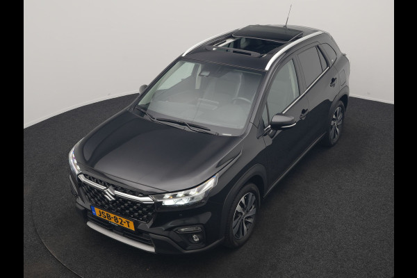 Suzuki S-Cross 1.5 AllGrip Style MHEV 115pk Dealer O.H | Panodak | Adaptive Cruise | 360 Camera | Keyless | Sportstoelen Verwarmd | Blis | Apple Carplay | DAB | Navigatie | 17"L.M |