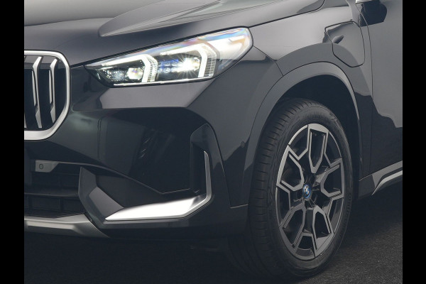 BMW X1 xDrive25e PHEV 245pk Dealer O.H | Trekhaak Af Fabriek | Adaptive Cruise | 360 Camera | Head Up | Harman / Kardon | Sportstoelen Memory & Massage | Stoelen & Stuur Verwarmd | Apple Carplay | DAB | Navigatie | Virtual | 19"L.M | Plug In Hybrid |