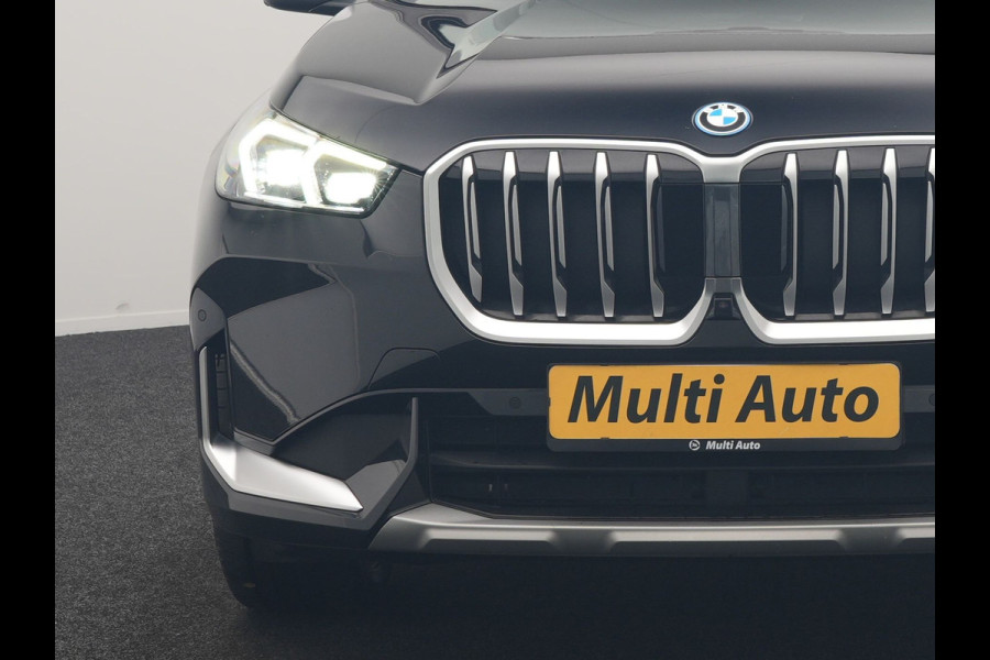 BMW X1 xDrive25e PHEV 245pk Dealer O.H | Trekhaak Af Fabriek | Adaptive Cruise | 360 Camera | Head Up | Harman / Kardon | Sportstoelen Memory & Massage | Stoelen & Stuur Verwarmd | Apple Carplay | DAB | Navigatie | Virtual | 19"L.M | Plug In Hybrid |
