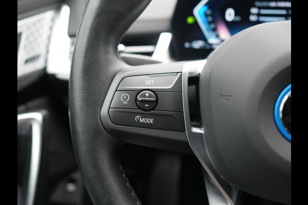 BMW X1 xDrive25e PHEV 245pk Dealer O.H | Trekhaak Af Fabriek | Adaptive Cruise | 360 Camera | Head Up | Harman / Kardon | Sportstoelen Memory & Massage | Stoelen & Stuur Verwarmd | Apple Carplay | DAB | Navigatie | Virtual | 19"L.M | Plug In Hybrid |