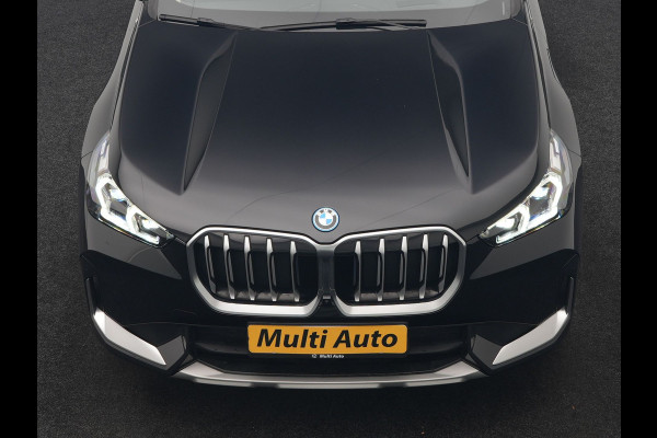 BMW X1 xDrive25e PHEV 245pk Dealer O.H | Trekhaak Af Fabriek | Adaptive Cruise | 360 Camera | Head Up | Harman / Kardon | Sportstoelen Memory & Massage | Stoelen & Stuur Verwarmd | Apple Carplay | DAB | Navigatie | Virtual | 19"L.M | Plug In Hybrid |