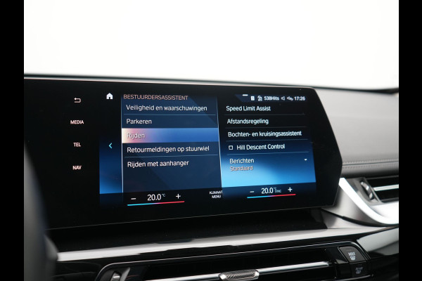 BMW X1 xDrive25e PHEV 245pk Dealer O.H | Trekhaak Af Fabriek | Adaptive Cruise | 360 Camera | Head Up | Harman / Kardon | Sportstoelen Memory & Massage | Stoelen & Stuur Verwarmd | Apple Carplay | DAB | Navigatie | Virtual | 19"L.M | Plug In Hybrid |