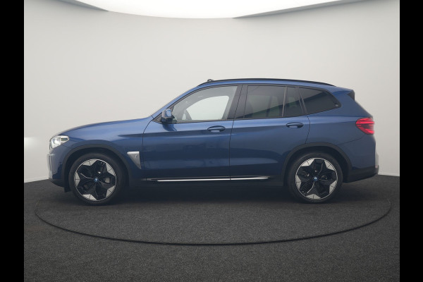 BMW iX3 High Executive 80 kWh 286pk Dealer O.H | Panodak | Head Up | Adaptive Cruise | 360 Camera | Harman / Kardon | Lederen Sportstoelen Memory & Verwarmd | Keyless | Apple Carplay | Blis | Sfeerverlichting | DAB | Navigatie | 20"L.M |