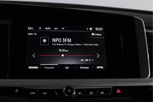 Opel Grandland 1.2 Turbo Edition | Trekhaak | Cruise | Winterpakket | PDC | Camera | Carplay/Android | ECC | DAB | LM 17" |